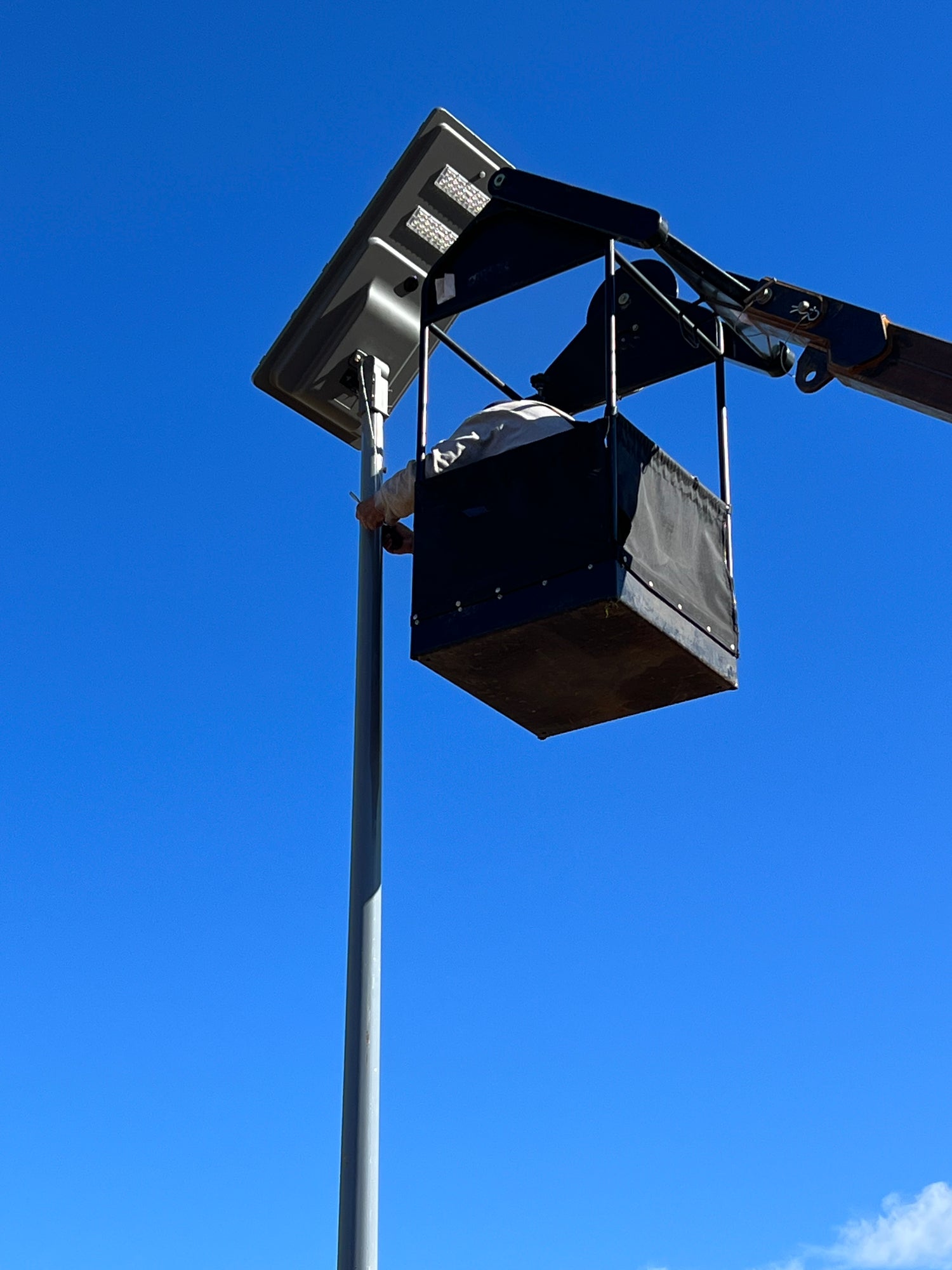 Galaxy X19 Light Pole